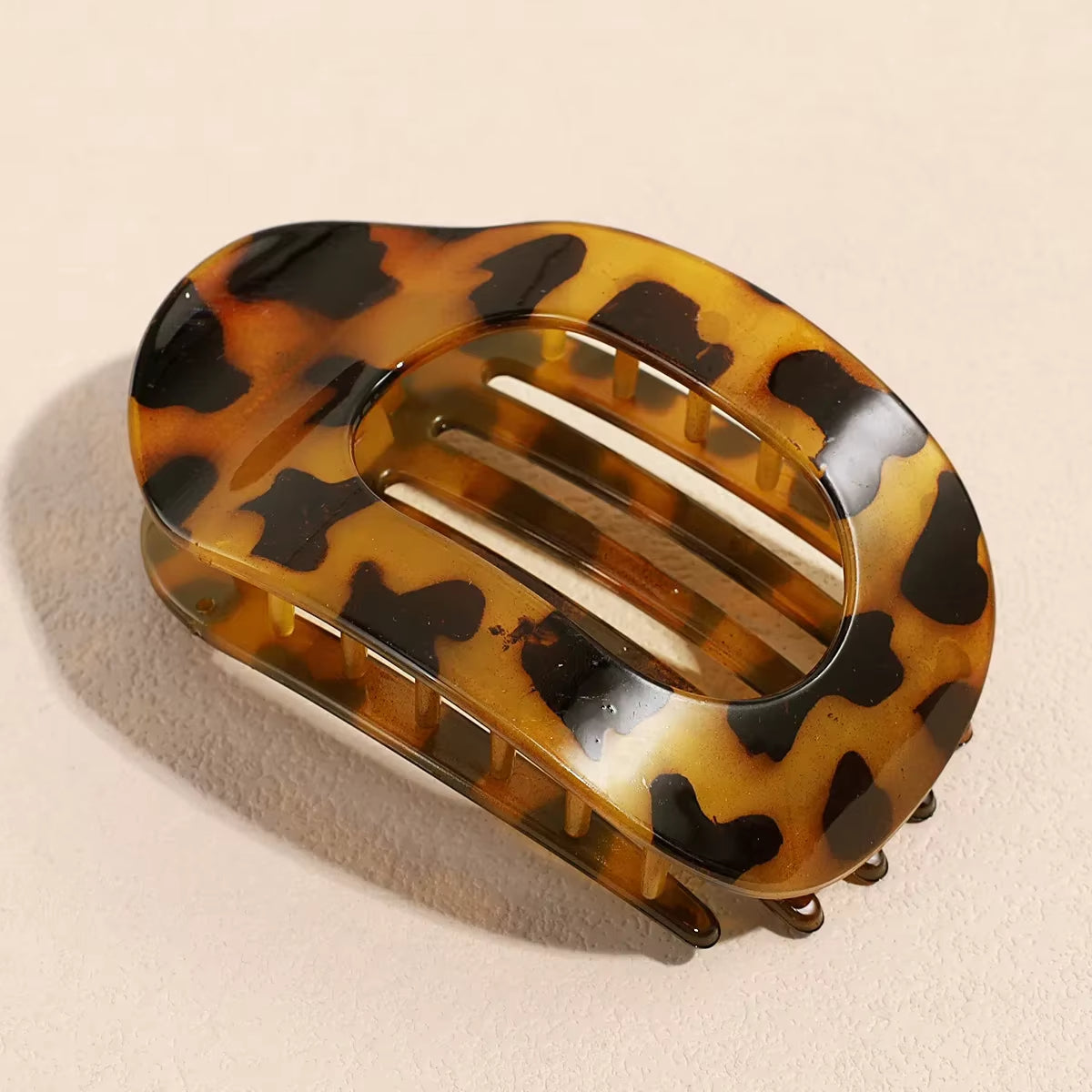 Clipia – Fest håret ditt. Bli kvitt ubehag.