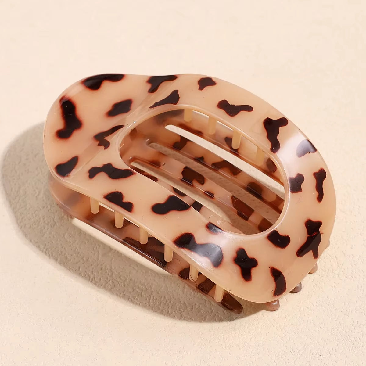 Clipia – Fest håret ditt. Bli kvitt ubehag.