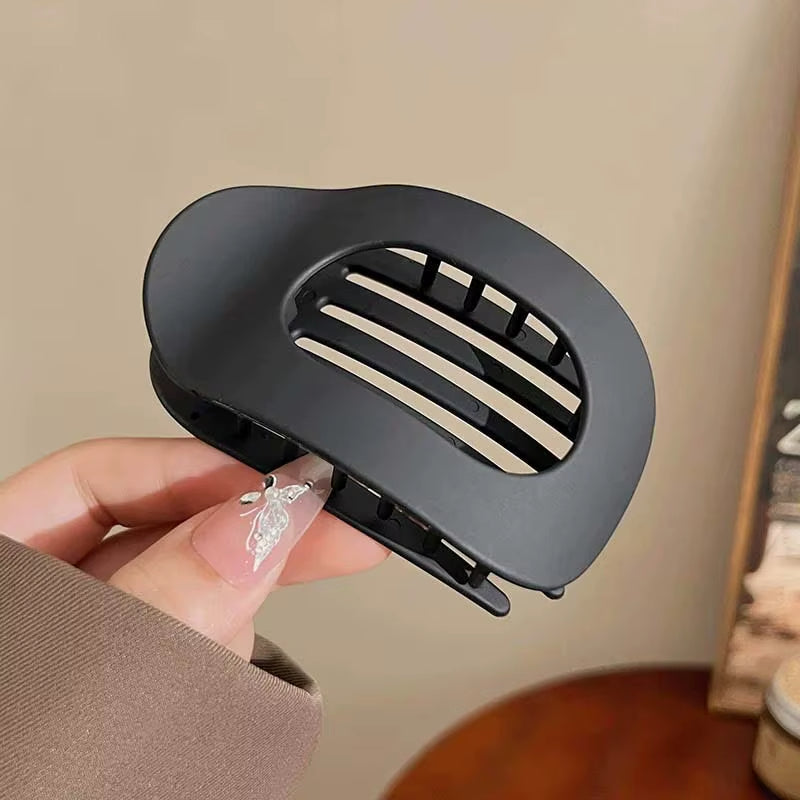 Clipia – Fest håret ditt. Bli kvitt ubehag.