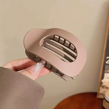 Clipia – Fest håret ditt. Bli kvitt ubehag.