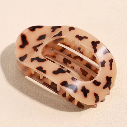 Clipia – Fest håret ditt. Bli kvitt ubehag.