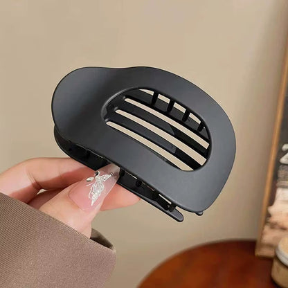 Clipia – Fest håret ditt. Bli kvitt ubehag.